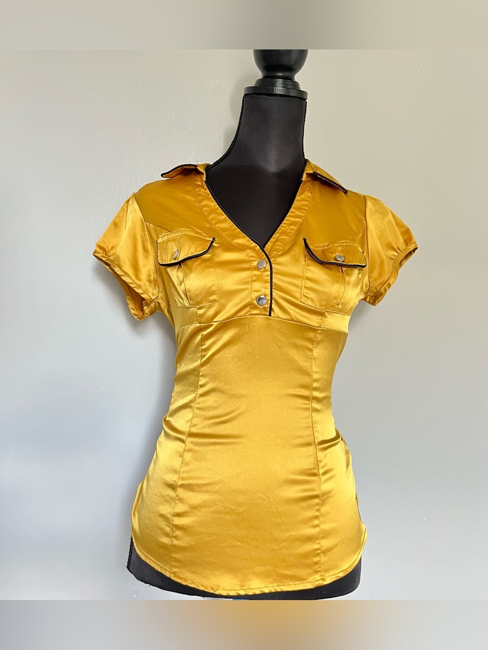 Y2k yellow baby doll top with side zipper and belt loop